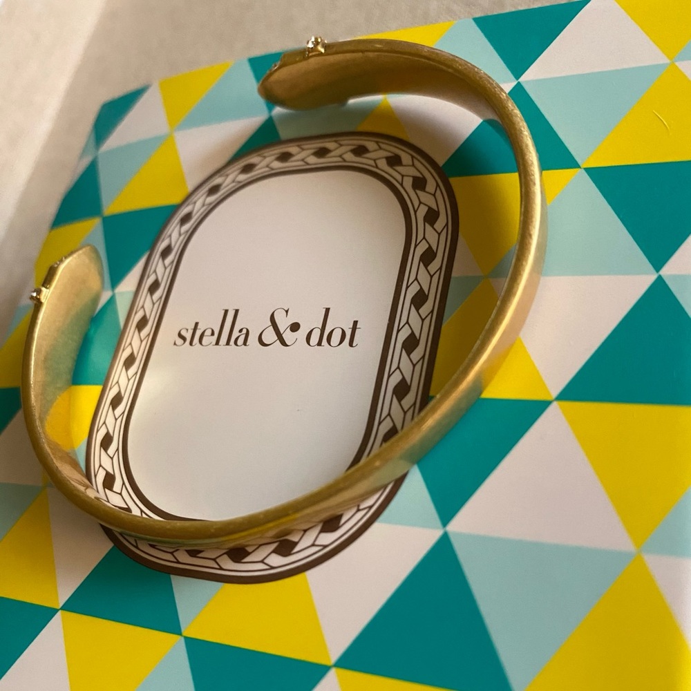NWT STELLA & DOT Gold Pavé Ansley Cuff ✨ - Picture 5 of 11